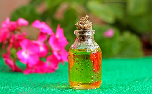 Geranium oil in a jar