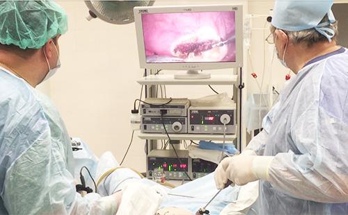 Kirurzi u operacijskoj sali