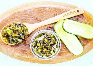 Cucumber jam: recipes for an exotic dessert with lemon, mint, honey, apples