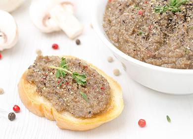 Mushroom caviar: recipes for harvesting for the winter and serving with hot heat