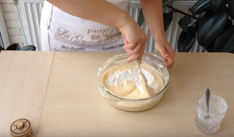 Combine the dough with the remaining proteins and add the flour.