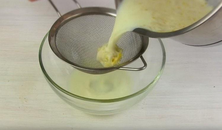 Bring the milk and zest to a boil, and then filter through a sieve.
