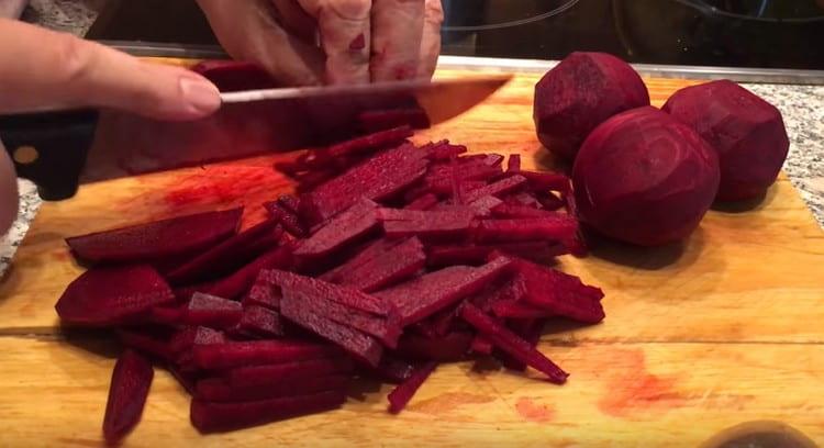 Cut beets into thin sticks.