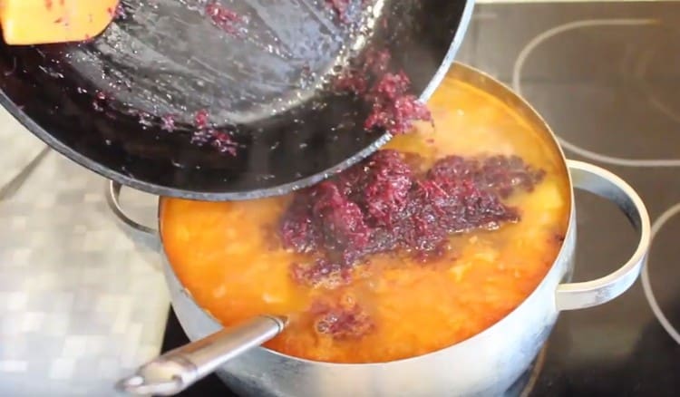 Put the beets in the pan.