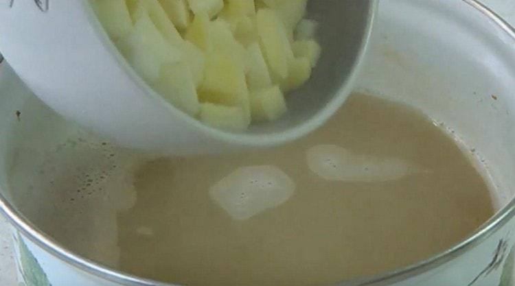 Add potatoes to our broth.