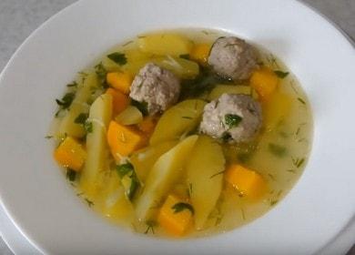 Soup with meatballs and noodles - in just 30 minutes
