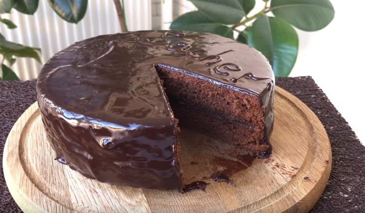 Our recipe with photos will help you step by step to prepare a classic Sacher cake.