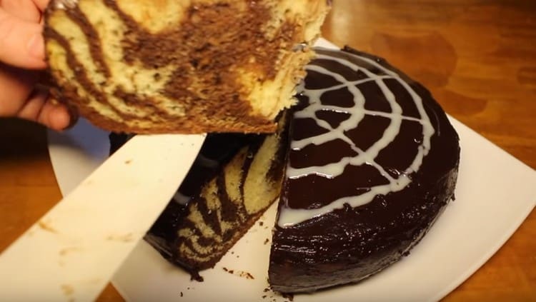 Zebra cake in a slow cooker is simple to prepare, but it has a very pleasant taste.