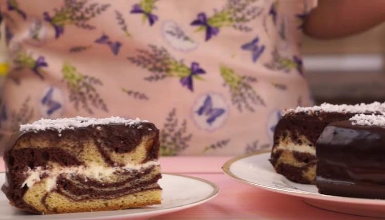 Comme vous pouvez le constater, la recette d’un gâteau zèbre à la crème sure est simple.