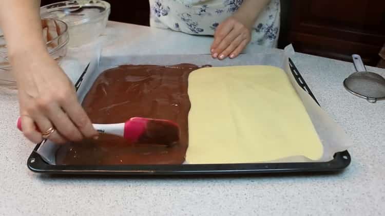 To make a cake, the steamer according to a step-by-step recipe with a photo, put the dough on a baking sheet