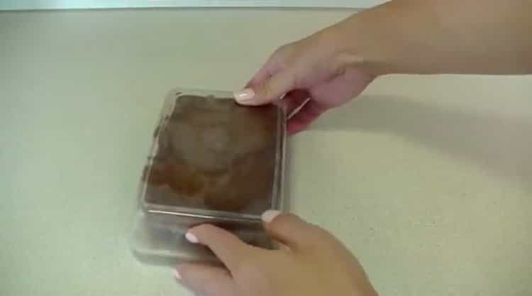 Pecite kolače za pravljenje kolača od kiselog vrhnja