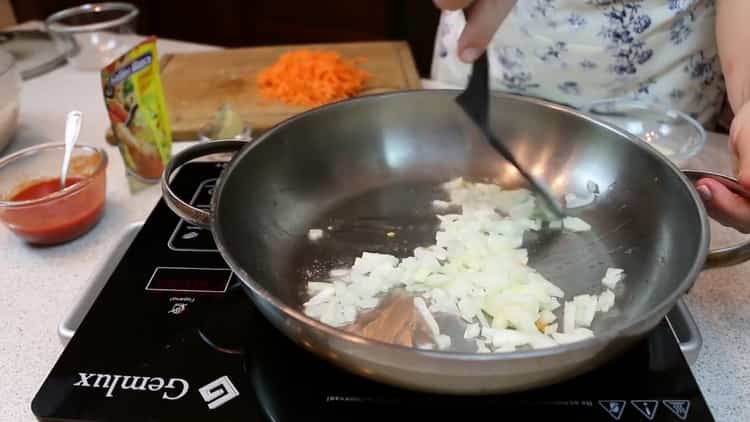 Sauté the onions to make gravy for the cutlets
