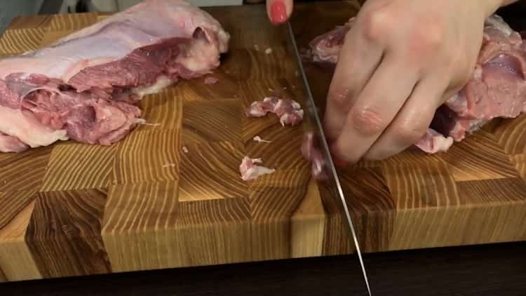 Préparer la viande pour la cuisson des côtelettes