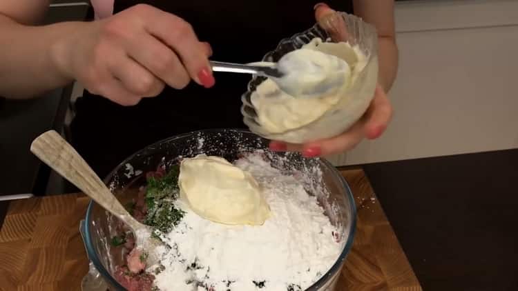 Add mayonnaise to make cutlets