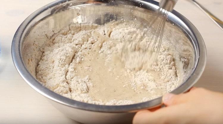 Mix the dough with a blender.