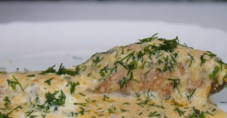 pink salmon in sour cream in the oven is ready