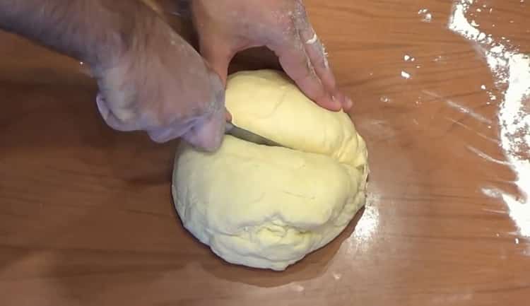Pour faire des biscuits, faites cuire une minute avec de la pâte.