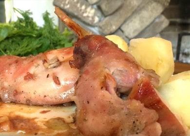 Lapin au four parfumé: cuisinez selon une recette pas à pas avec photo.