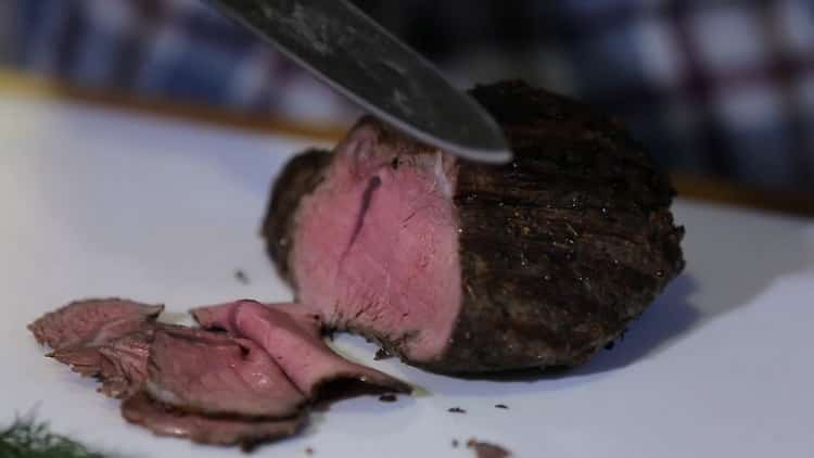 To make a classic roast beef using a simple recipe, chop the meat