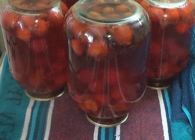 Inihain namin ang masarap na plum compote para sa taglamig: recipe na may larawan.