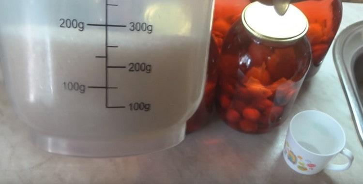 For one 3-liter jar of compote you will need 300 g of sugar.