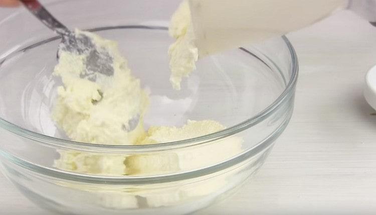 transfer the cottage cheese to a large bowl.