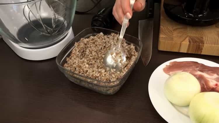 To prepare buckwheat cutlets, prepare the ingredients