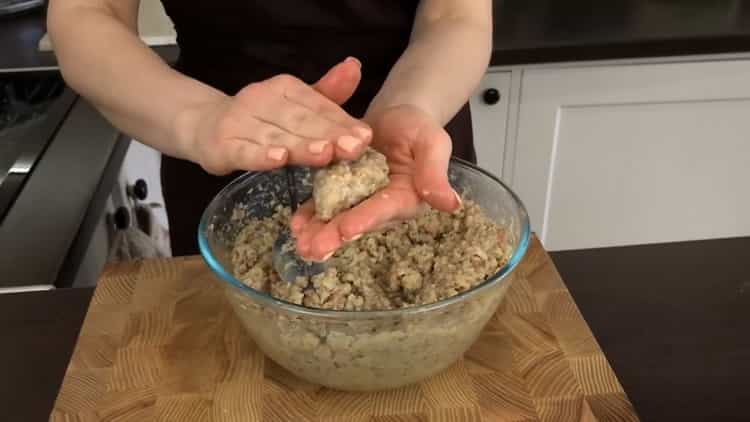 For the preparation of buckwheat cutlets, form semi-finished products