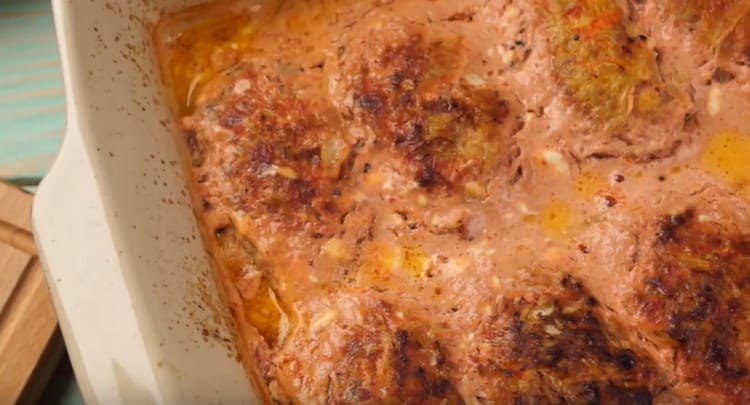 Try to cook such lazy cabbage rolls with rice and minced meat, the recipe will definitely not disappoint you.