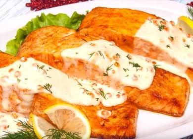 Oven salmon with creamy caviar sauce - a delicious holiday recipe
