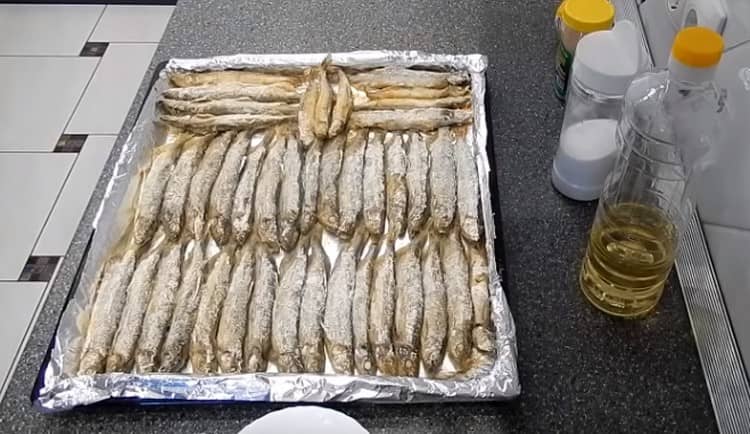 We send the capelin to the oven for 20 minutes.
