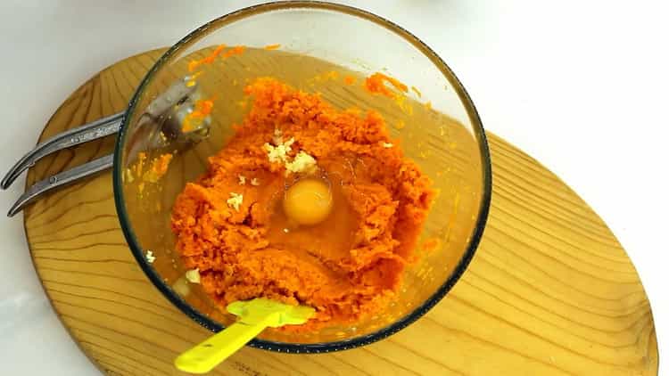 Add eggs to make carrot cutlets