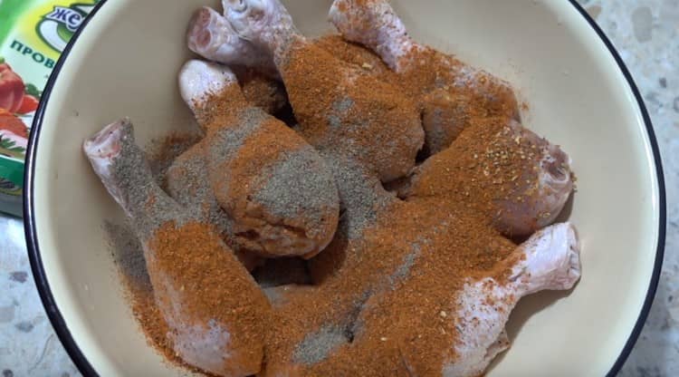 rub the drumsticks with a mixture of black pepper and paprika.