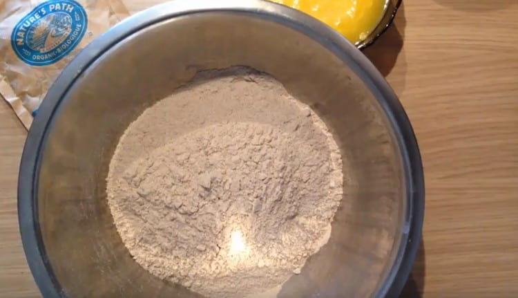 We prepare whole grain flour.
