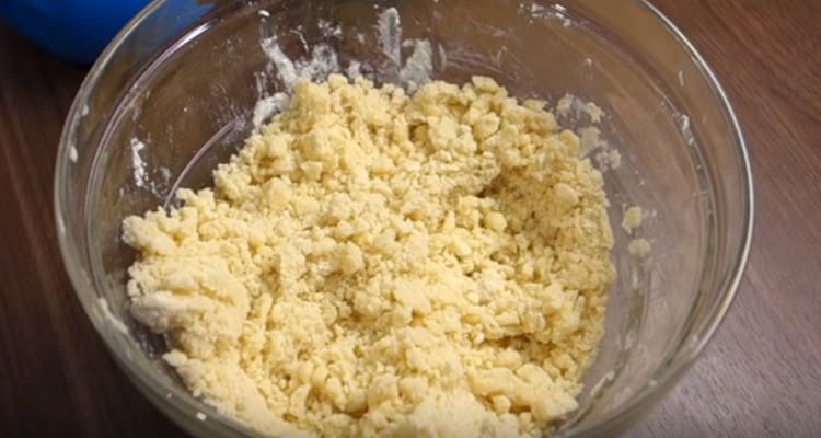 Grind the butter and flour into crumbs.