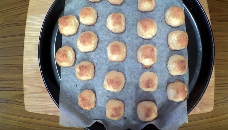 Enviamos galletas al horno, se hornea rápidamente.