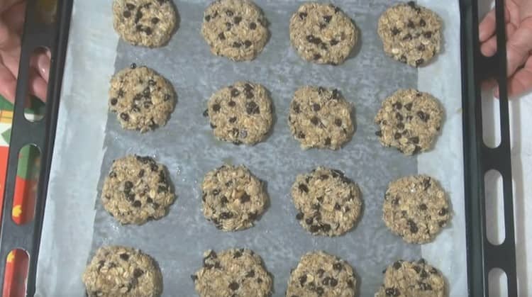 We send blanks on a baking sheet to the oven.