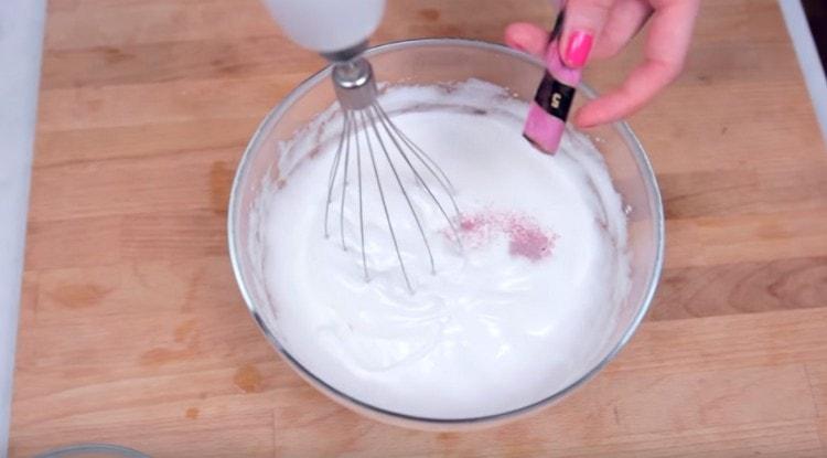We introduce powdered sugar and food coloring into proteins. continue to whisk.