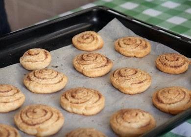 Nous préparons des biscuits simples et savoureux sur du kéfir au four selon la recette avec photo.