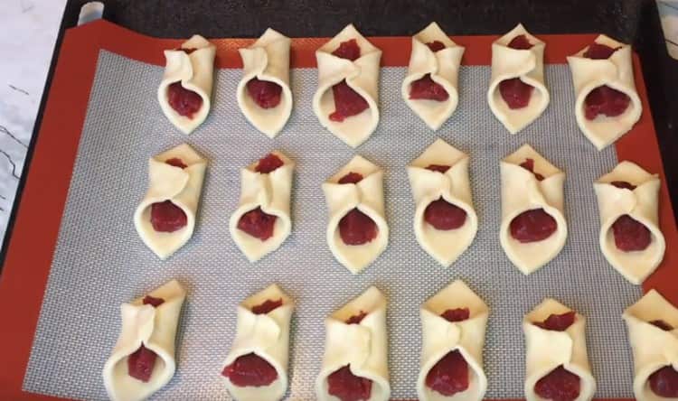 put the prepared envelopes on a baking sheet and put in the oven.