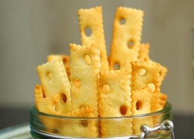 Cuire des biscuits au fromage délicieux et croustillants avec une recette avec une photo.