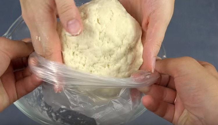 We put the dough in a bag and send it to the refrigerator.