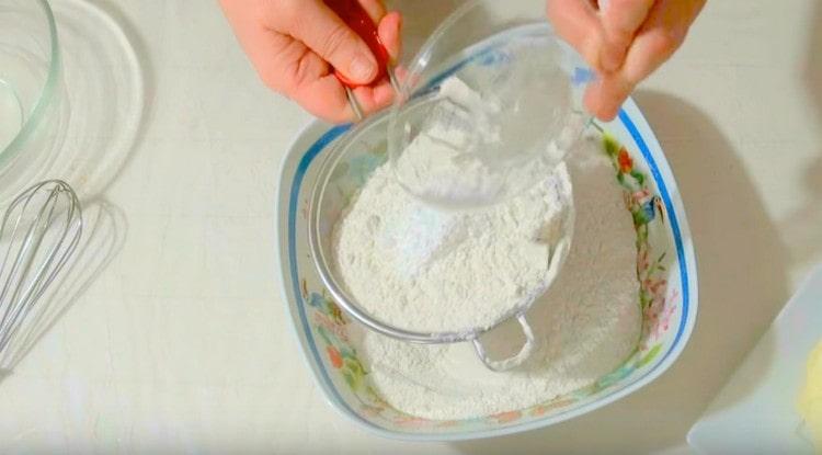 Sift flour with starch.