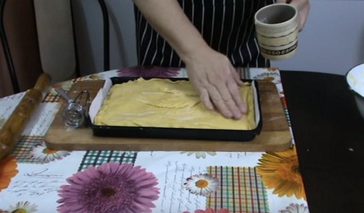 Avant la cuisson, le produit peut être graissé avec du jaune fouetté.