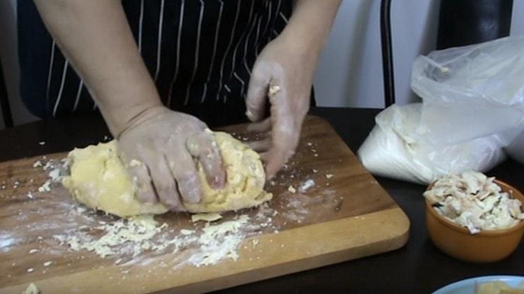 Knead the smooth dough.