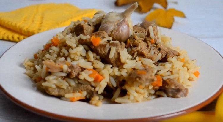 Comme vous pouvez le constater, la cuisson du pilaf d'agneau dans une mijoteuse est facile.