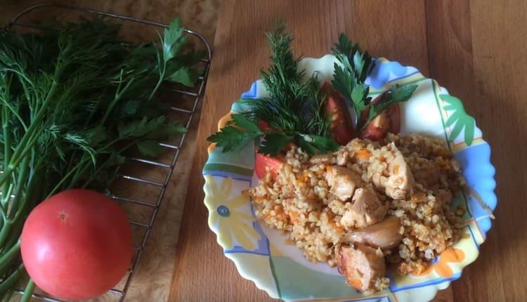 As you can see, pilaf from bulgur with chicken is very easy to prepare.