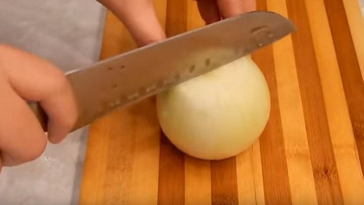 Cut the onion.