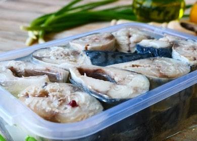 A delicious recipe for salted mackerel with step by step photos.