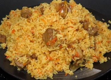 A simple and quick recipe for pilaf in a pan: prepare with step by step photos.